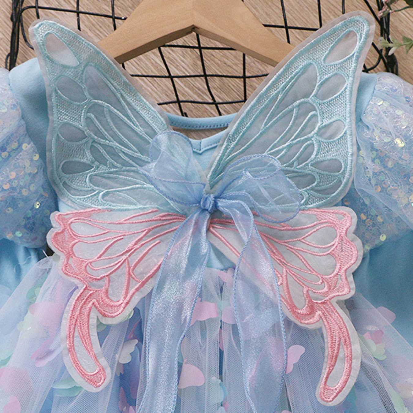 Girls Light Up Dress LED Long Sleeve Princess Party Dress with Fairy Wings and Tulle Bow Veil