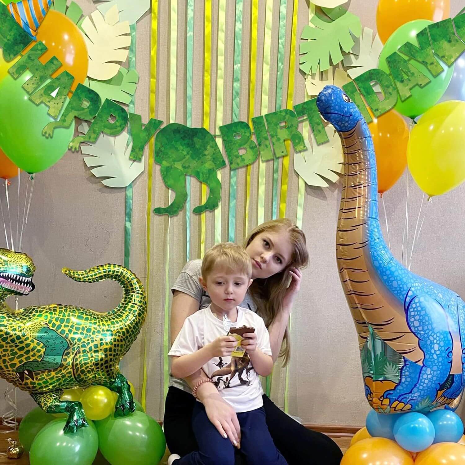 Dinosaur Party Supplies Set Disposable Tableware Kit for Kids Dino-themed Birthday Celebrations