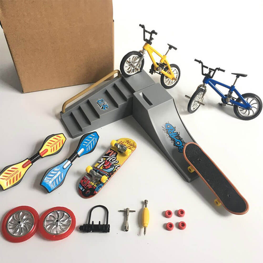 New Finger Skateboards Mini Finger Toys Set Mini Scooter Finger Roller Skates