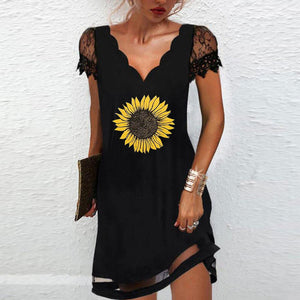 Black Scallop Detail Plant & Heart & Butterfly Print V Neck Contrast Lace Short Sleeve Dress
