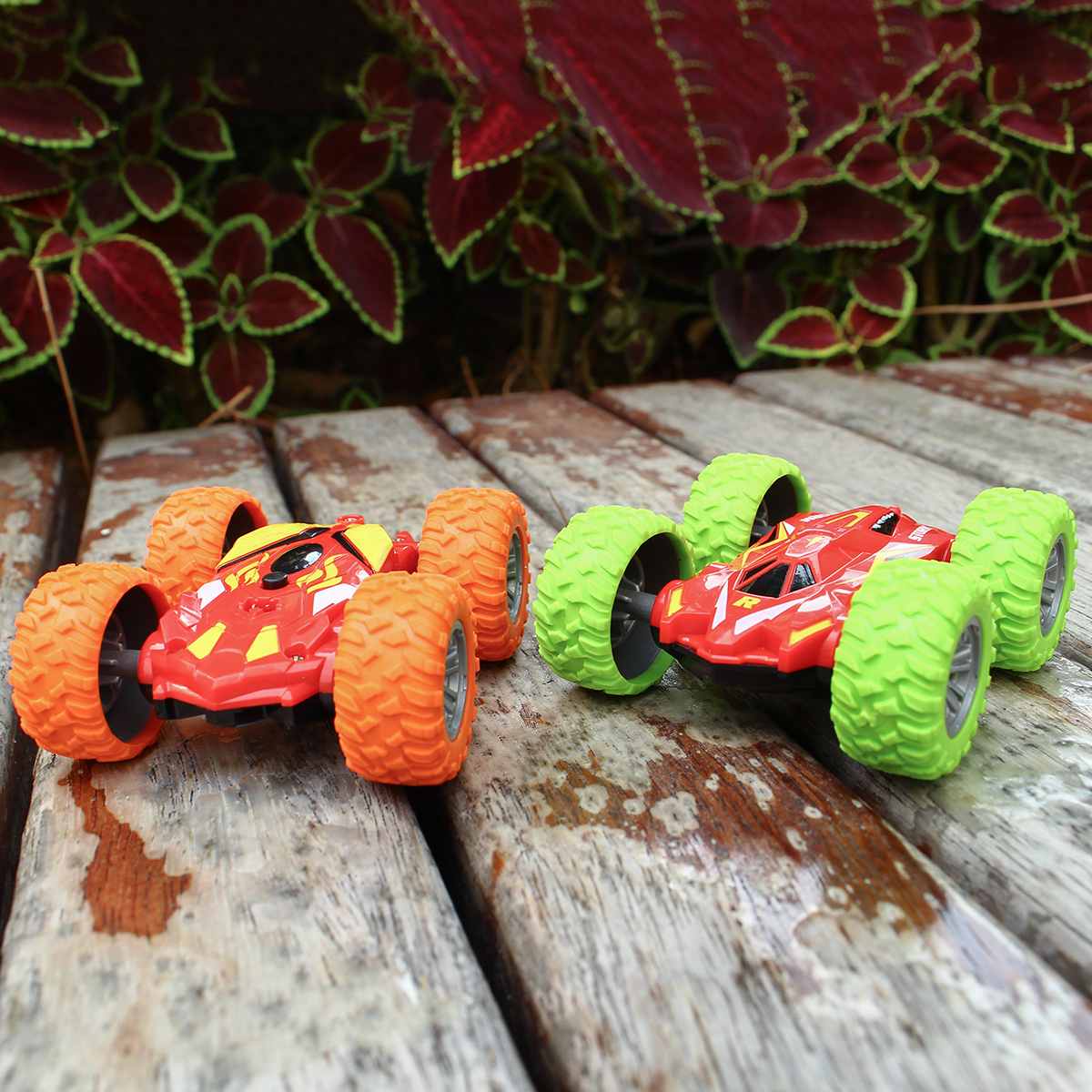 3D RC Stunt Car High Speed Tumbling Crawler Vehicle 360 Degree Flips Double Sided Rotating Tumbling RC Car Radio Control Toy Car