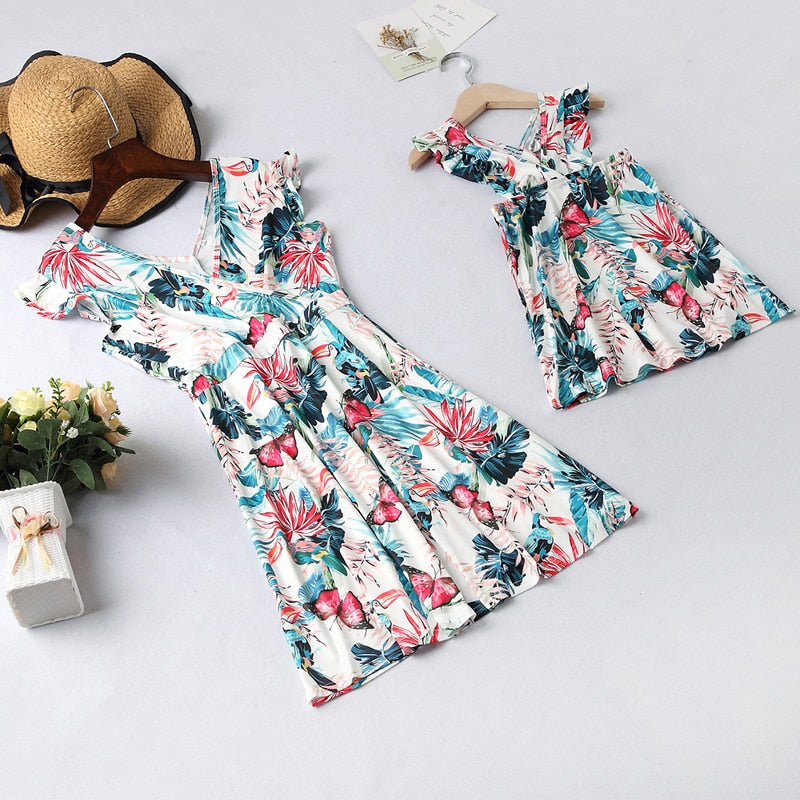 Family Matching Clothes Fashion V-neck Ruffled Floral Mini Dresses